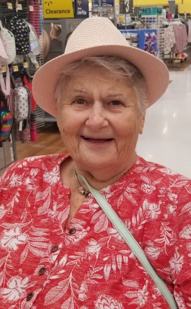 root deloris obit picture.jpg